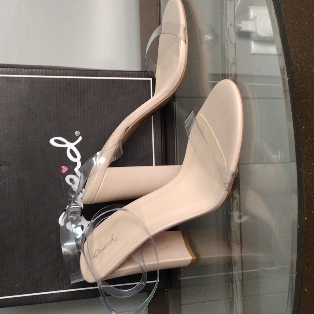NIB Qupid Homecoming Clear strap heel size 10
